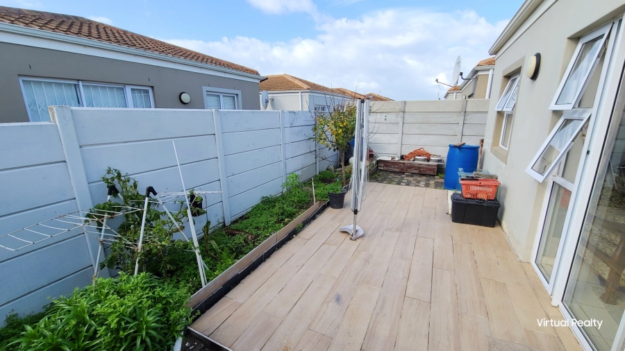 2 Bedroom Property for Sale in Strandfontein Western Cape
